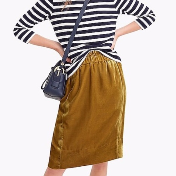 J. Crew Dresses & Skirts - J. Crew Velvet Pull-On Skirt Pockets Vintage Gold XXS Petite